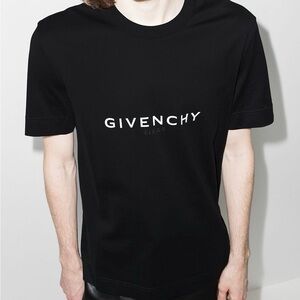Givenchy reversible Black T-Shirt. Over sized “42